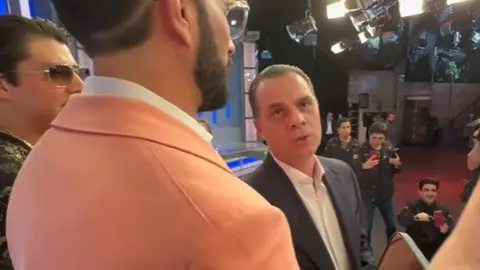 Escorpión Dorado a Poncho de Nigris en charla con Martinoli: 'Qué bonito modo de llamarlo pend...'