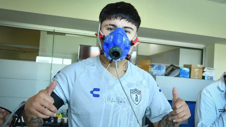 Pachuca: Chofis López concluyó con éxito las pruebas médicas