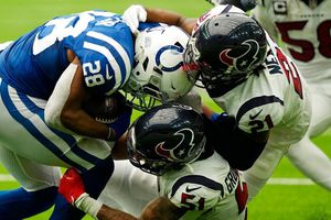 NFL: Colts y Texans dejan escapar oportunidades y empatan 20-20