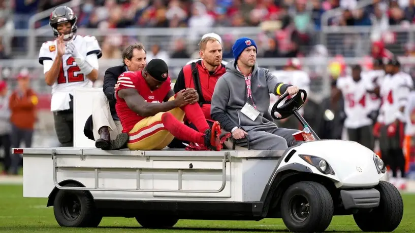 NFL: Deebo Samuel salió lesionado y podría perderse la postemporada con San Francisco