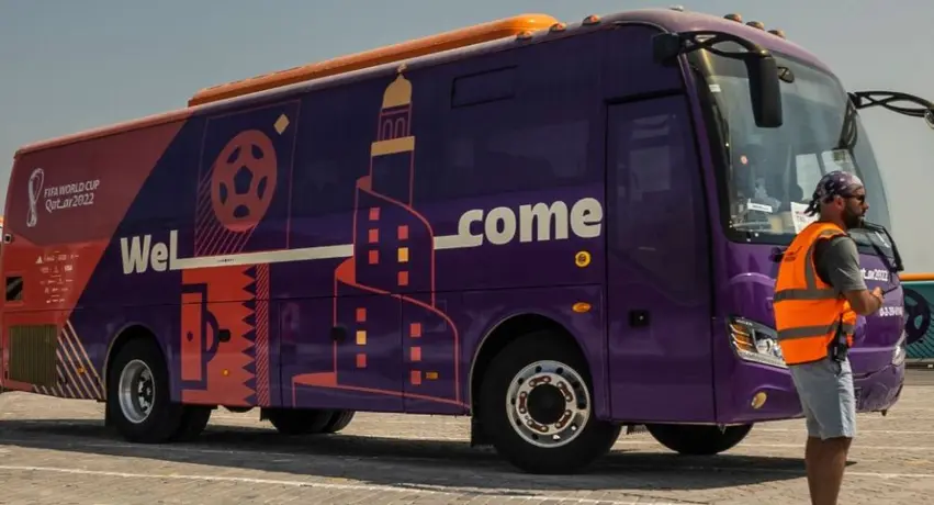 Qatar 2022: Pusieron a prueba flotilla de autobuses para el Mundial