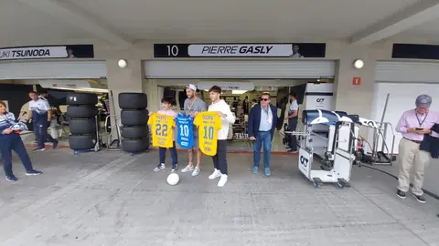 GP de México: Gignac jugó la 'cascarita' con Gasly y Tsunoda en el AHR