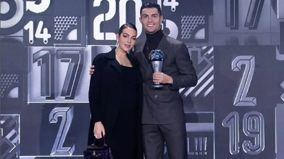 ¿Guiño al Atlético de Madrid?: Pareja de Cristiano 'sigue' a esposa del Cholo Simeone