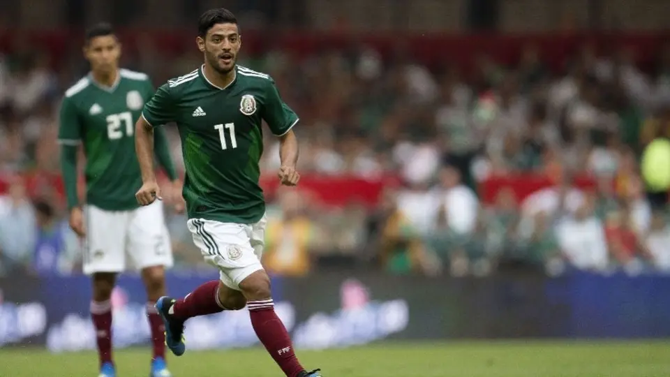 Chicharito y Vela son tendencia en redes sociales tras lesión de Tecatito Corona