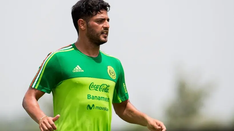 Aficionado buscó convencer a Carlos Vela de volver a la Selección: ‘No nos dejes morir solos’