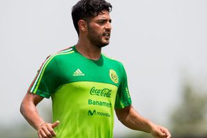 Aficionado buscó convencer a Carlos Vela de volver a la Selección: ‘No nos dejes morir solos’