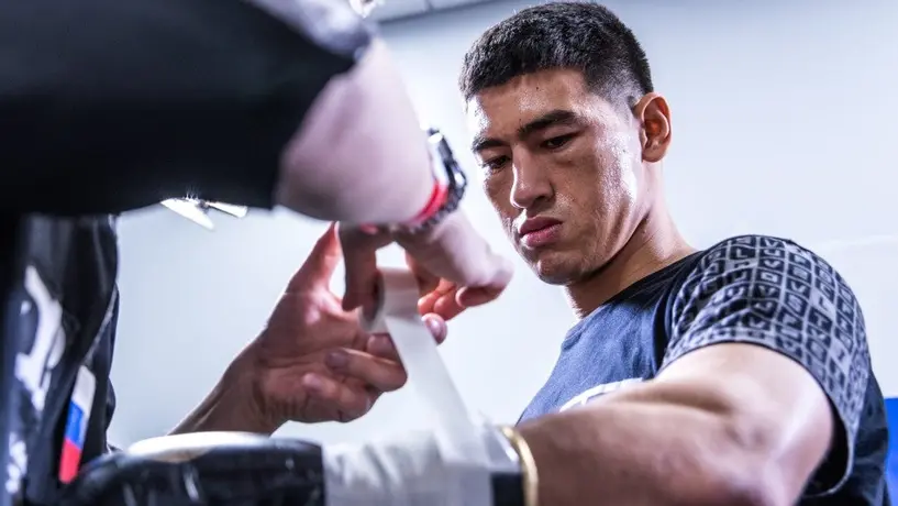 Dmitry Bivol descartó revancha con Canelo: "Le gané y ahora me alegro de seguir adelante"