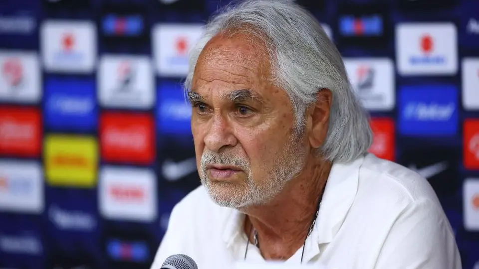 Mejía Barón sobre Dani Alves: 'No hay cláusulas que obliguen a jugar los 90 minutos'
