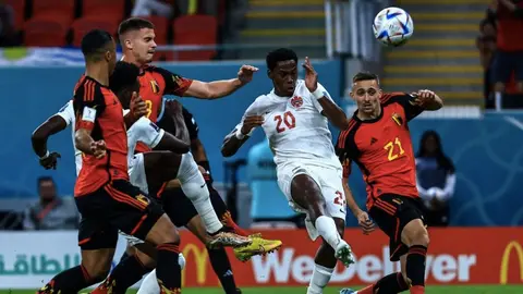 Qatar 2022: Bélgica venció a Canadá con polémica del VAR