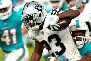 Raiders: Kenyan Drake sería cortado por el equipo