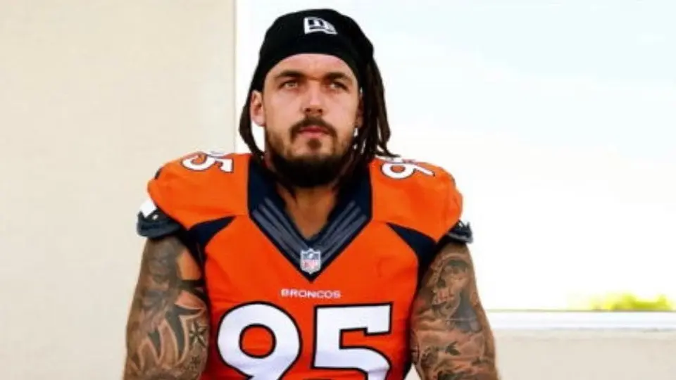 NFL: Derek Wolfe se retiró con Denver Broncos, tras firmar por un día