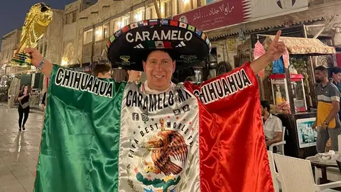 Qatar 2022: Caramelo se suma a aficionados japoneses y deja limpio el Estadio 974