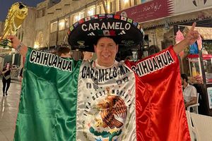 Qatar 2022: Caramelo se suma a aficionados japoneses y deja limpio el Estadio 974