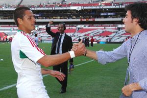 Checo Pérez a Chicharito Hernández: 'No te vayas a Chivas, vente al América'