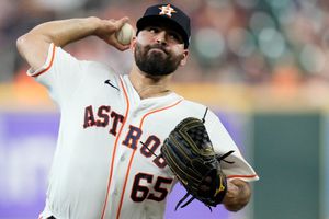 José Urquidy: Derrota para el mexicano con Astros ante Angels