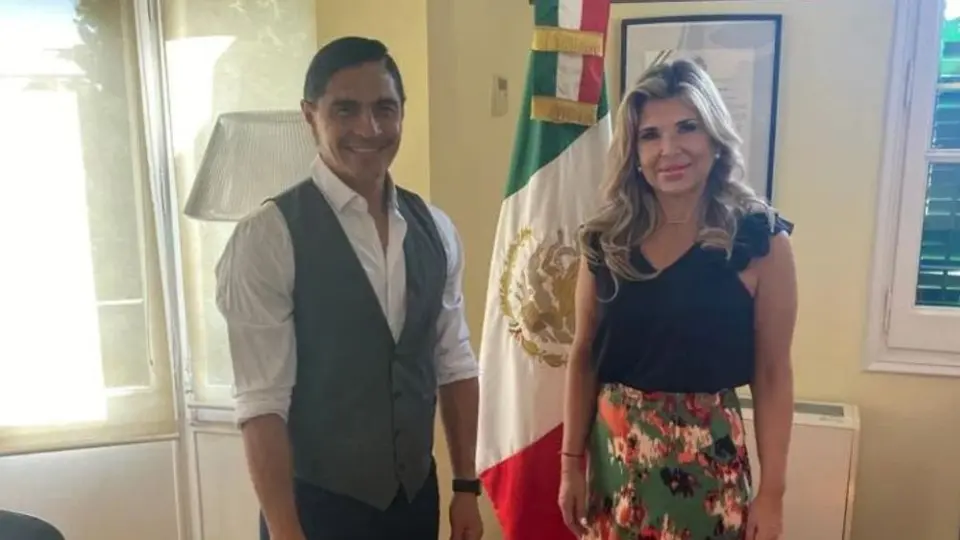 Paco Palencia: Realizó visita al Consulado de México en Barcelona