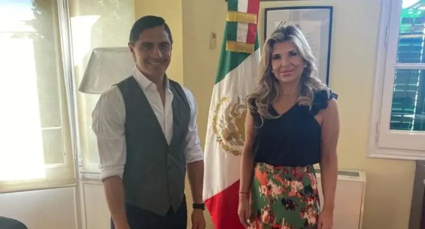 Paco Palencia: Realizó visita al Consulado de México en Barcelona