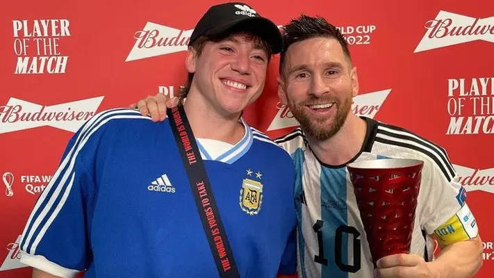 Paulo Londra entregó a Messi el premio MVP tras el Argentina vs Australia: "Dios bendiga esa zurda"