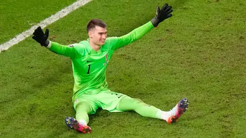 Qatar 2022: Dominik Livakovic, el primer arquero en parar los primeros dos penales en Mundiales