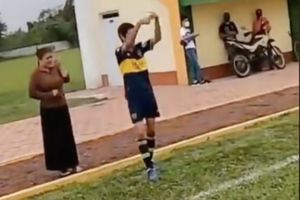 Jugador recibió la noticia de la muerte de su abuela mientras estaba en partido