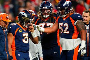 NFL: Chiefs gana 34-28 a Broncos y Russell Wilson sufre conmoción cerebral