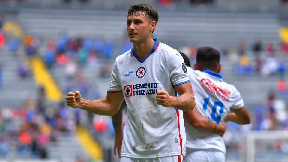 Cruz Azul: Santi Giménez en la órbita del Feyenoord; informan en Países Bajos