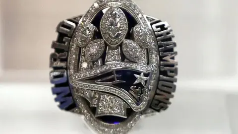 NFL: Sentenciaron a defraudador a tres años de prisión por vender y comprar anillos del Super Bowl
