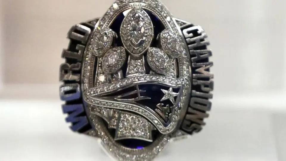 NFL: Sentenciaron a defraudador a tres años de prisión por vender y comprar anillos del Super Bowl