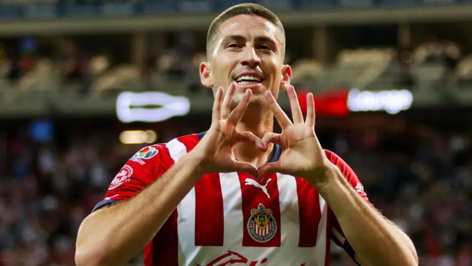 Liga MX: Ormeño se estrenó con Chivas y termina dándole los tres puntos ante Rayados