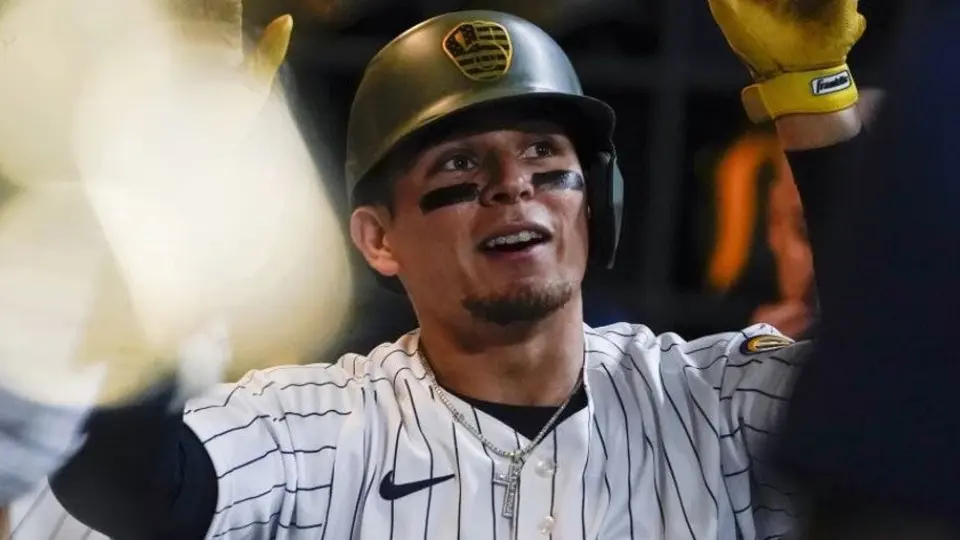 Luis Urías: Mexicano produjo dos carreras en remontada de Brewers ante Rockies