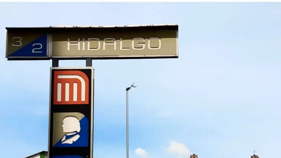 Joven es golpeado por convoy del Metro en la estación Hidalgo