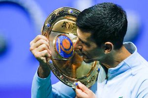 Novak Djokovic: Sumó su tercer título ATP consecutivo en Astaná tras derrotar a Tsitsipas