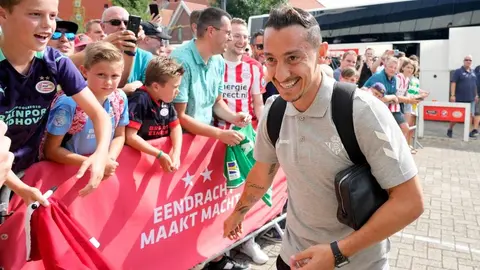 Andrés Guardado: Mandó emotivo mensaje a la afición del PSV en su regreso a Holanda