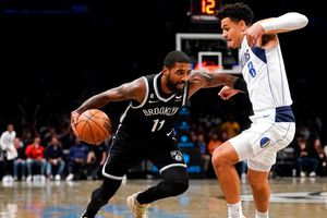 NBA: Kyrie Irving se reunió con Adam Silver tras ser suspendido