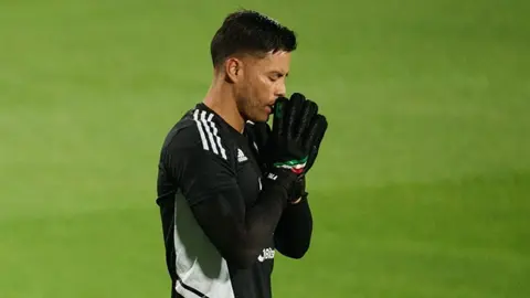 Alfredo Talavera en su regreso a México desde Qatar: “Estamos asimilando lo que pasó”