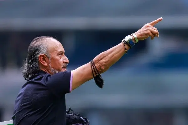 “Potro” Gutiérrez cerca de Cruz Azul tras crisis de resultados