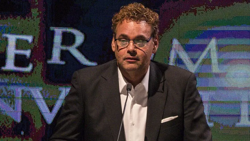 David Faitelson ironizó sobre la multipropiedad de Salinas Pliego y terminó trolleado