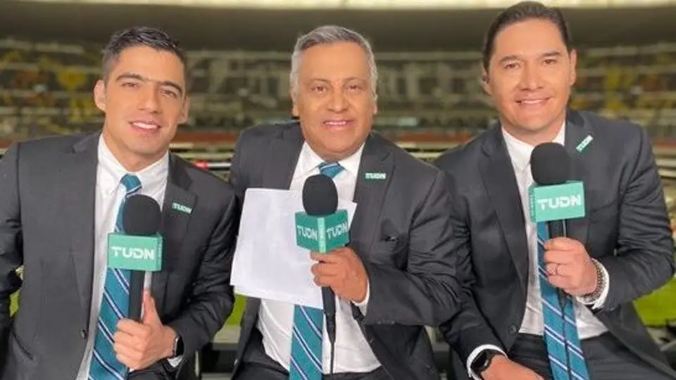 América: Moi Muñoz, Andrés Vaca y Raúl Pérez fueron 'bañados' con supuesta orina en el Estadio Azteca