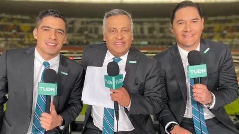América: Moi Muñoz, Andrés Vaca y Raúl Pérez fueron 'bañados' con supuesta orina en el Estadio Azteca