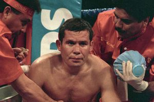 Julio César Chávez anuncia su última pelea para 2023; quiere que sus hijos lo vean boxear