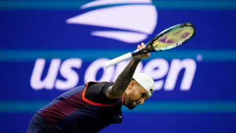 Nick Kyrgios: Se desquitó con sus raquetas tras caer en el US Open