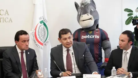 El Atlante fue reconocido por el Senado de la República por sus 106 años de historia