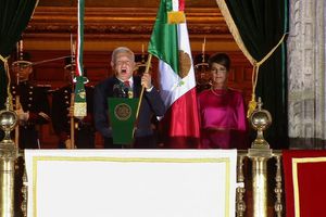 AMLO: Dio el Grito de la Independencia ante un Zócalo Capitalino lleno