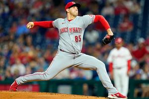 Luis Cessa: Complicada salida del mexicano en derrota de Reds ante Phillies