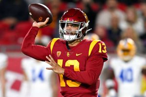 Caleb Williams, QB de la USC, es el 'MVP' al recibir el Trofeo Heisman 2022