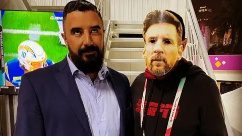 Álvaro Morales defiende al Tri tras críticas de Flavio Azzarro: "Vamos al Mundial porque tenemos dinero"