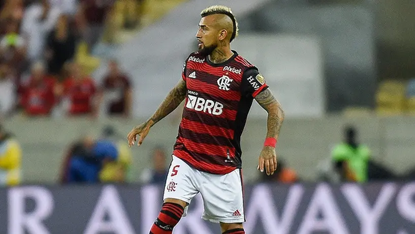 Afición ecuatoriana se burló de Arturo Vidal: "No vas al Mundial, no vas al Mundial"