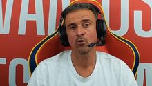 Luis Enrique hizo historia en Twitch y reveló que le gustaría ver a Messi campeón con Argentina