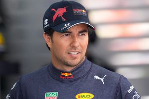 Checo Pérez tras prácticas libres en Francia: "No estoy muy cómodo con el coche"