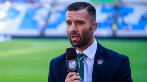 Tito Villa: Fanático confundió al exjugador con Edgar Méndez y lo tachó de 'sangrón'